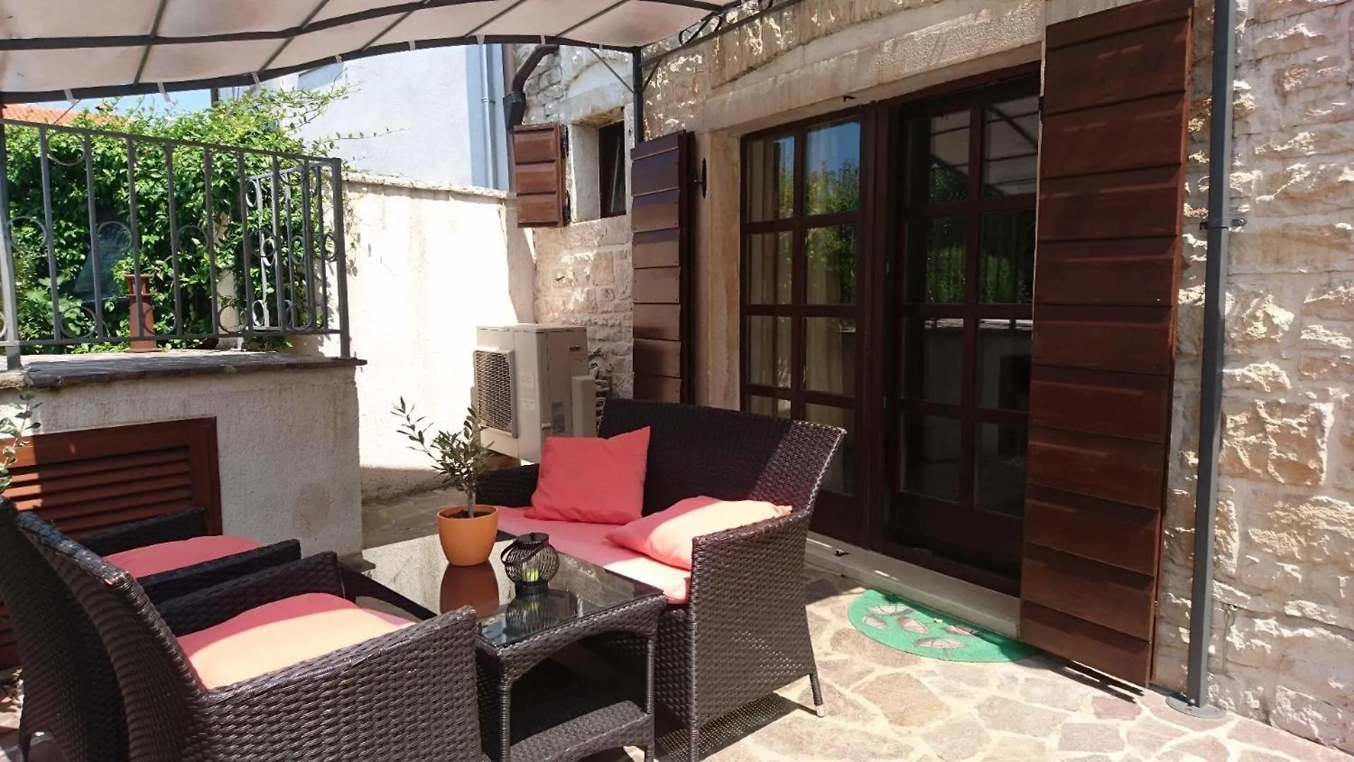 Ferienhaus Mit Privatpool Fuer 6 Personen Ca 110 Qm In Rovinj, Istrien Istrische Riviera Holiday home